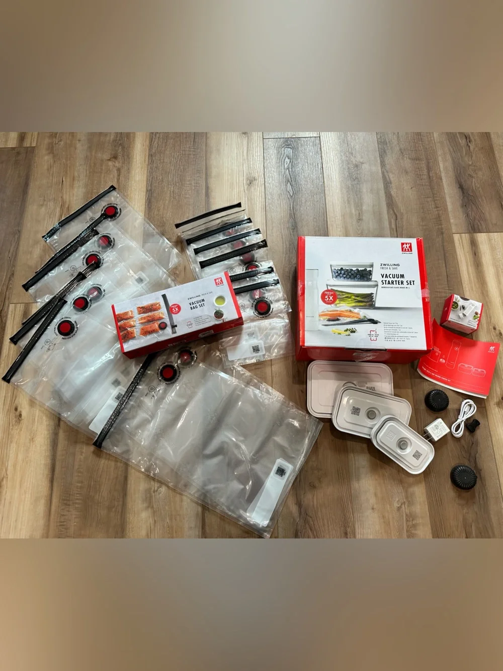 ZWILLING Fresh & Save 7-Piece Vacuum Sealer Starter Set w/Bags and Wine sealer